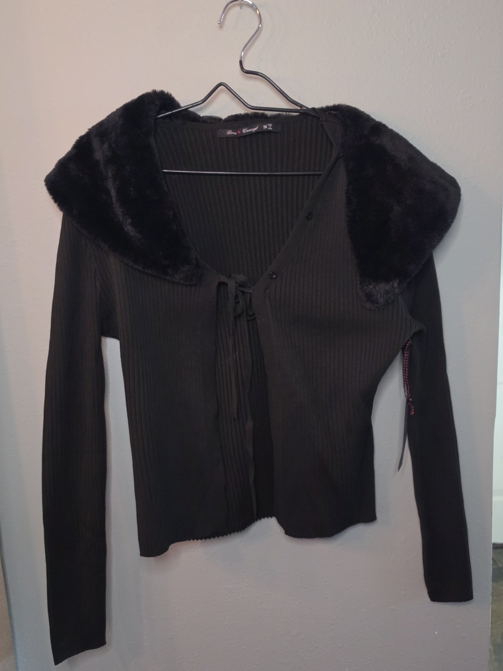 Rama Concept 3X Black Ribbed Knit Faux Fur Collar Tie Front Top NWT Plus Size